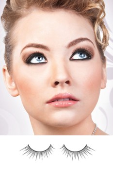 Black Deluxe Eyelashes - BE570